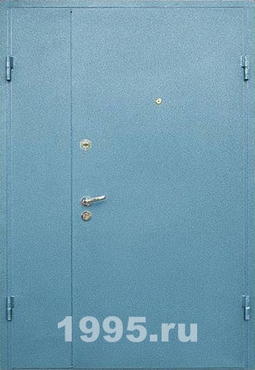 Полуторные двери в бойлерную